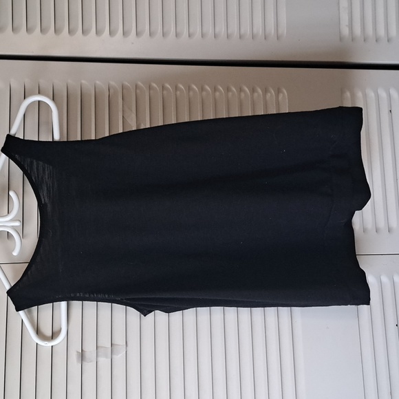 Sz M Black Rickis sleeveless top with smocking on scoop front - Picture 4 of 5